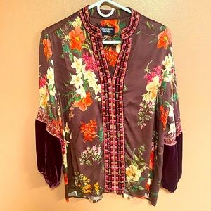 Johnny Was 3/4 floral print blouse with velvet sleeve detail w/ embroidery small